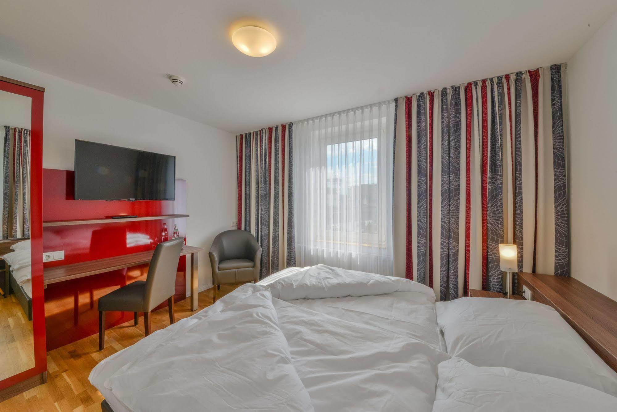 City Hotel Вецлар Екстериор снимка